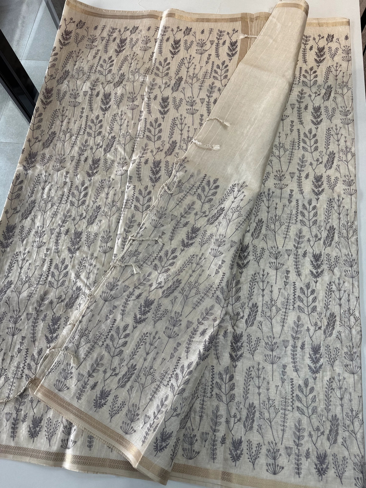 Soft semi Tussar / FG305