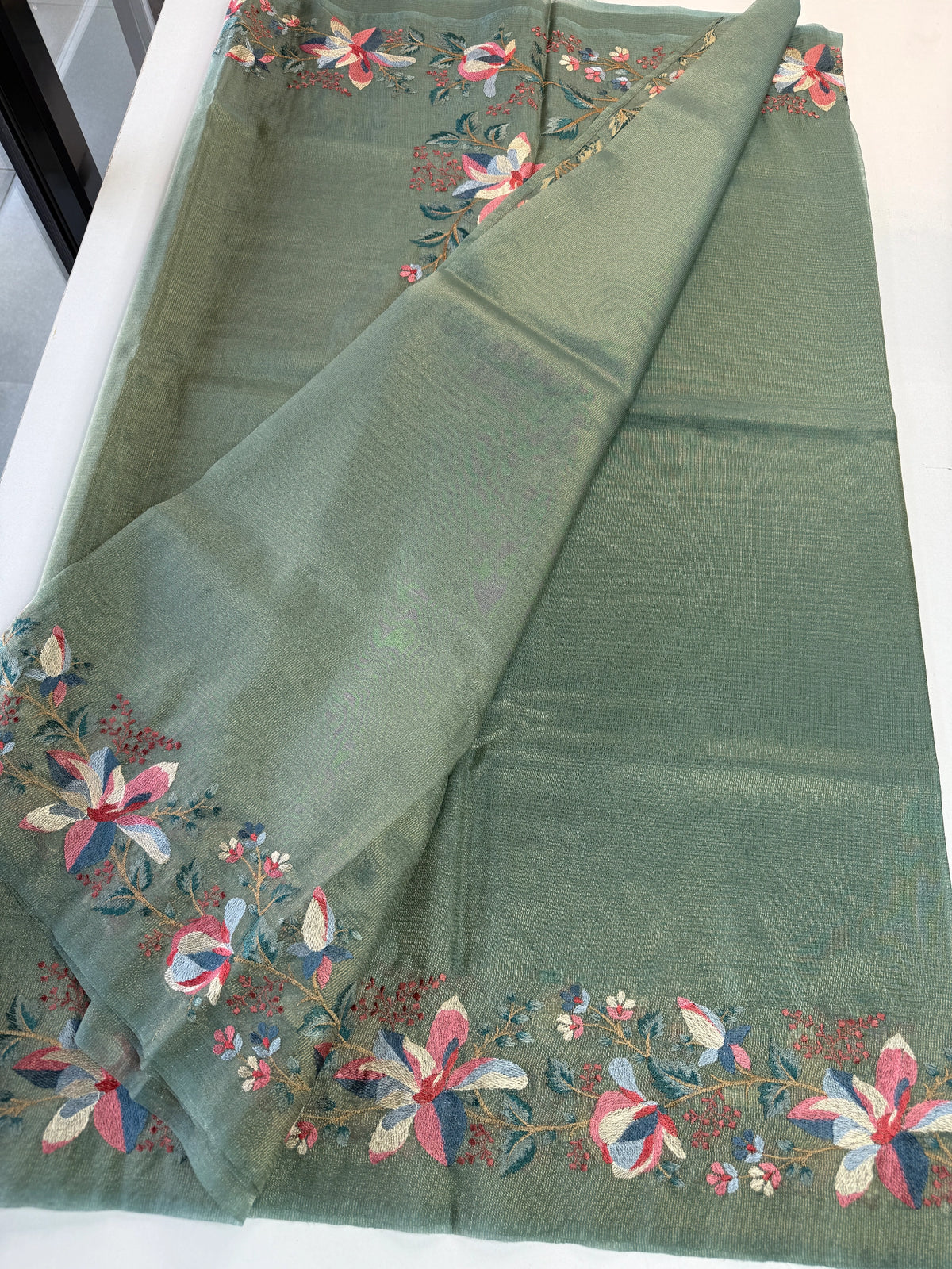 Crushed soft tissue Saree/ SR1397