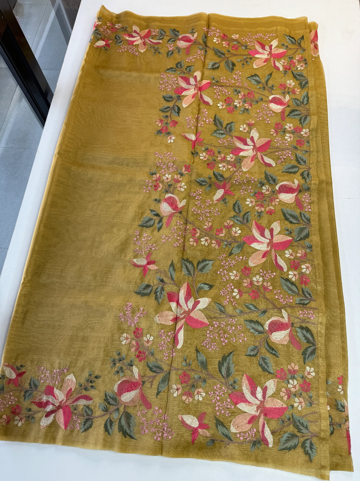 Crushed soft tissue Saree/ SR1397