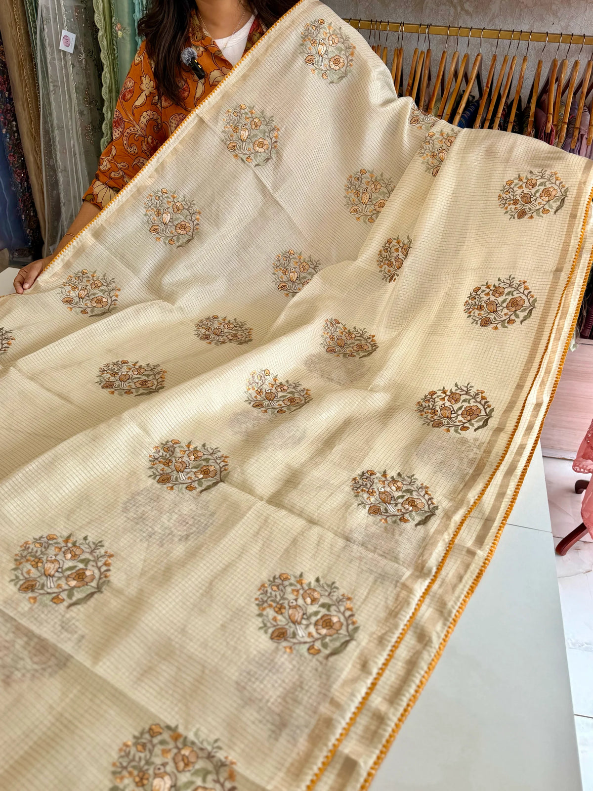 Kotta tissue saree/ SR275