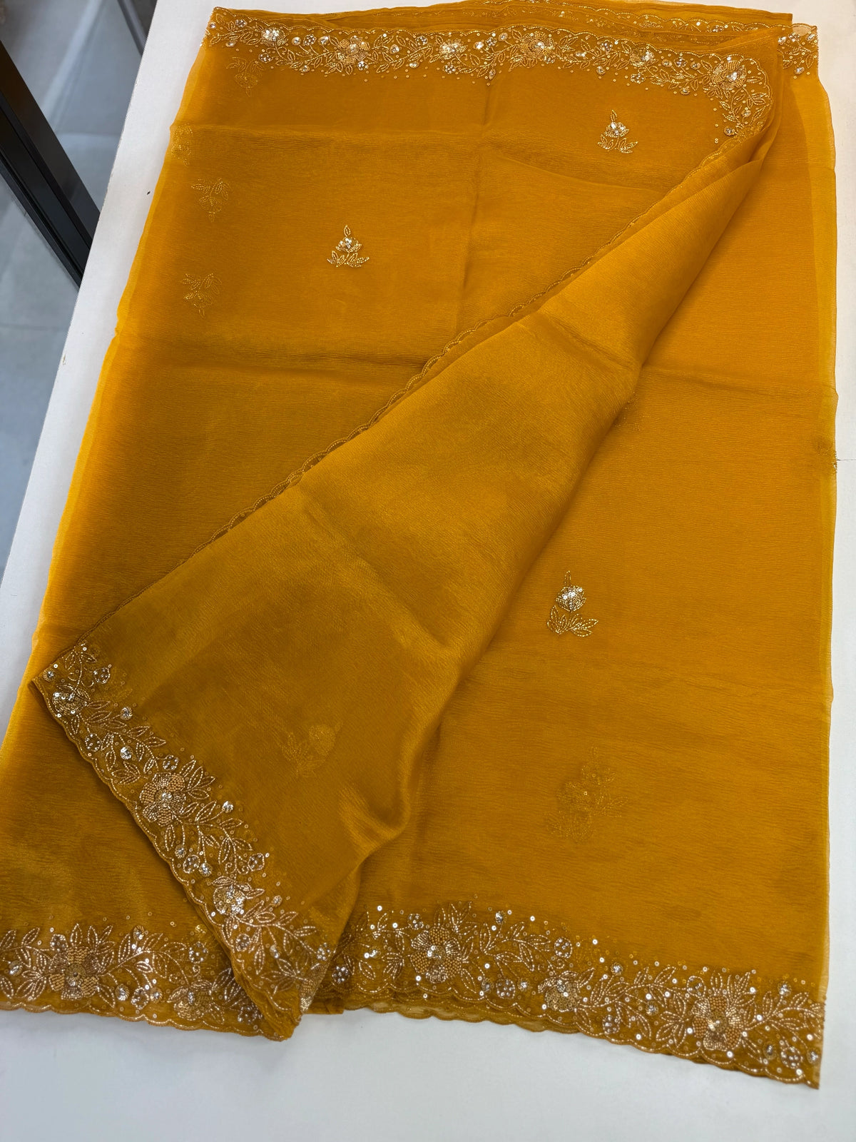 Crushed Tissue / HW129