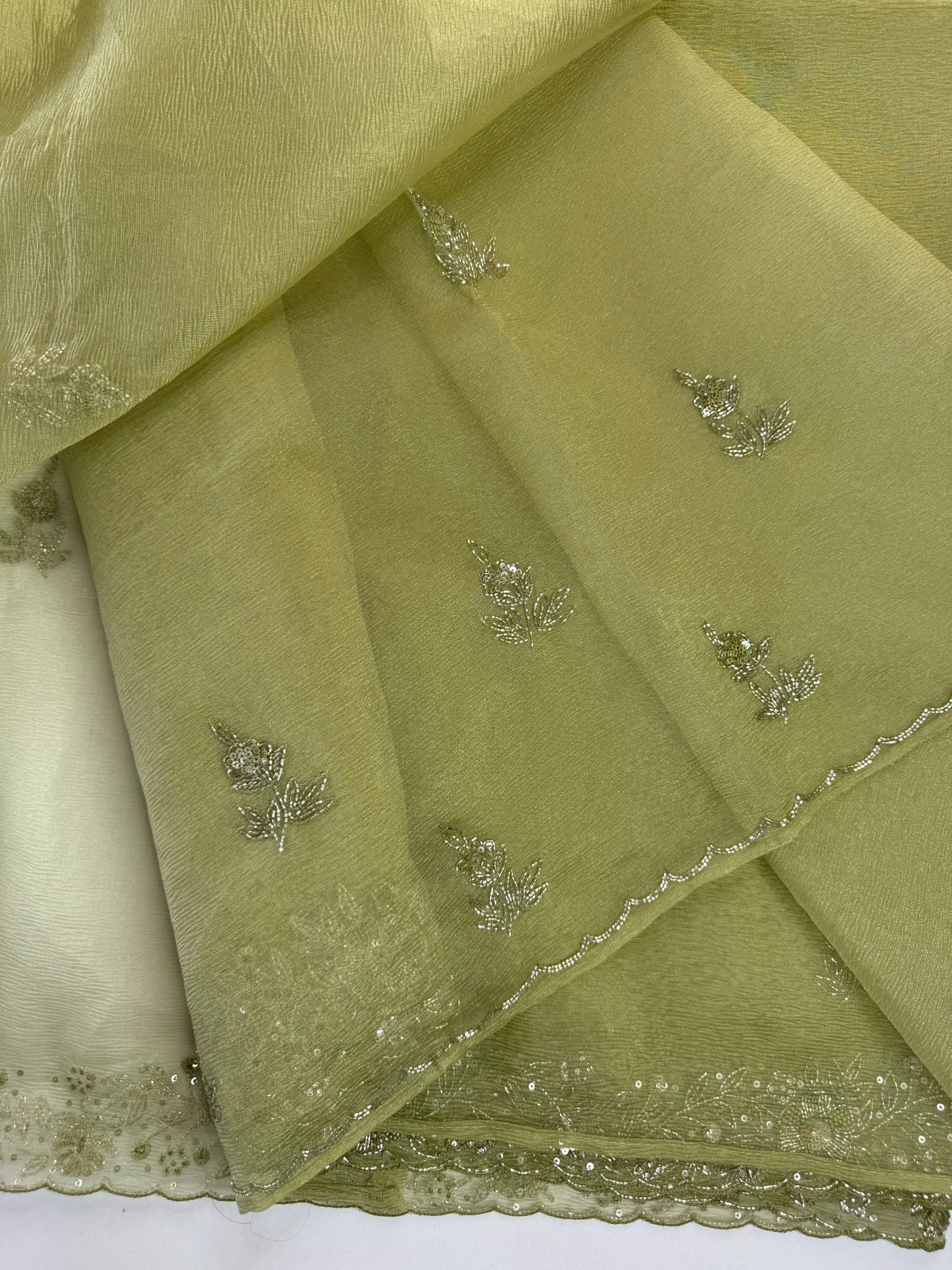 Crushed Tissue / HW129