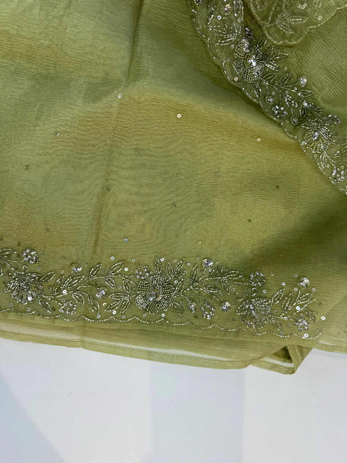 Crushed Tissue / HW129