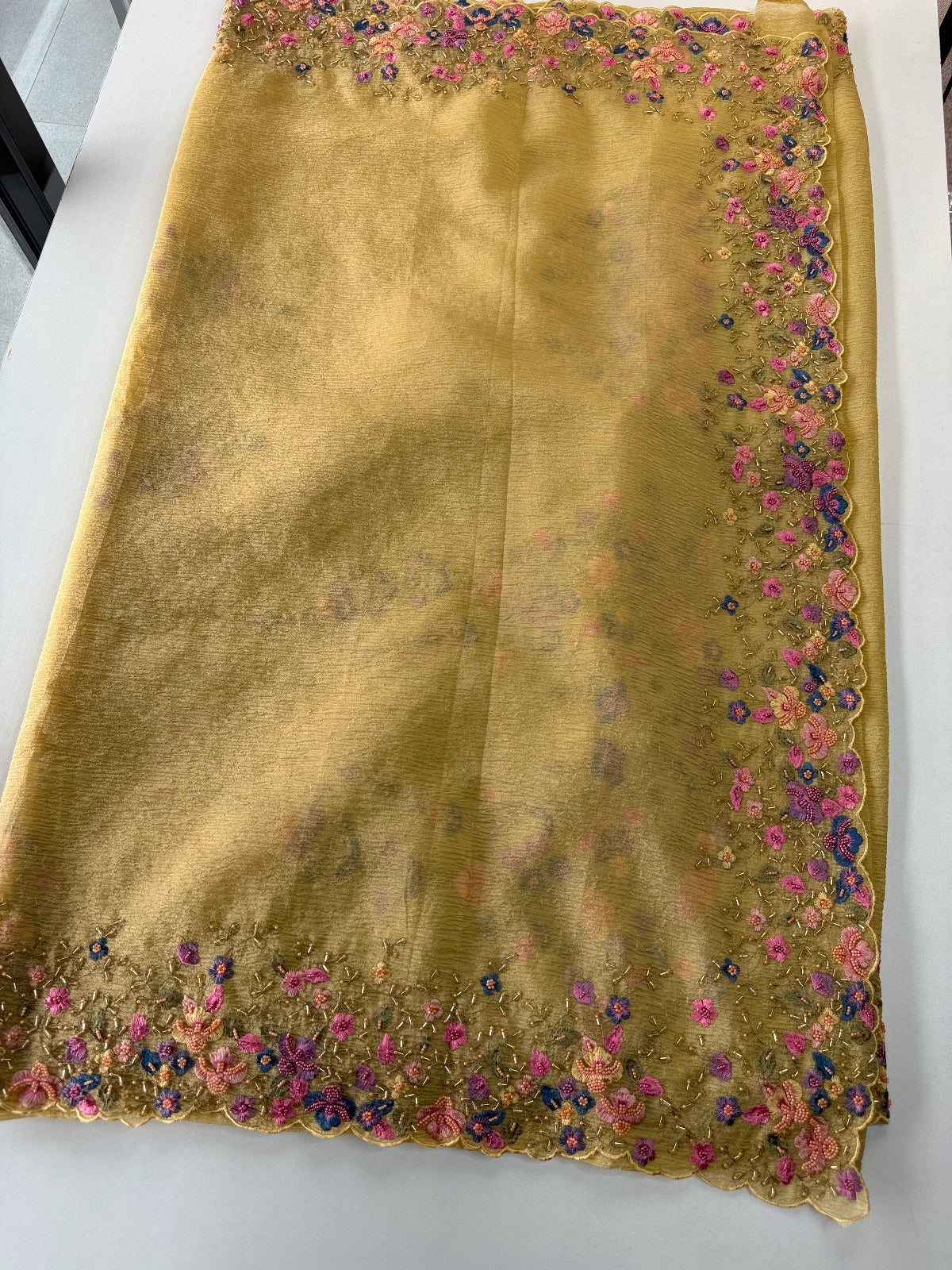 Crushed Crape Saree / 920A