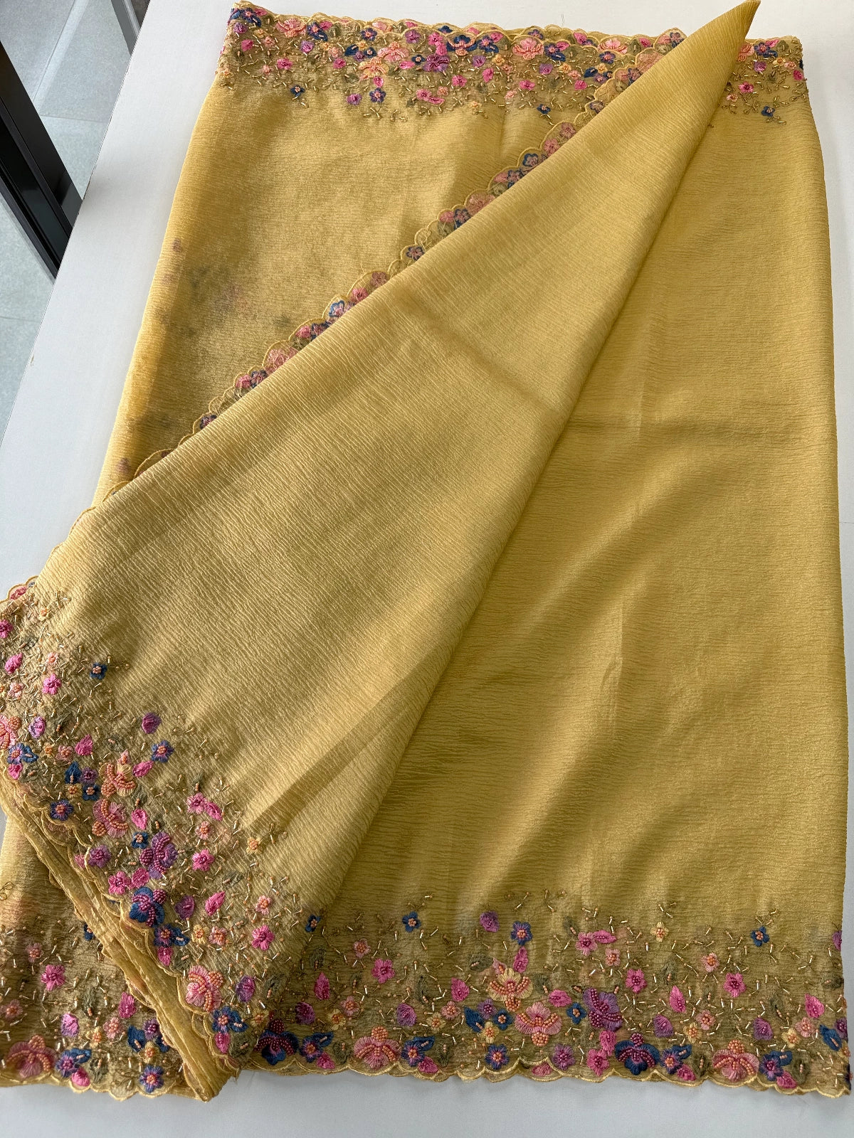 Crushed Crape Saree / 920A