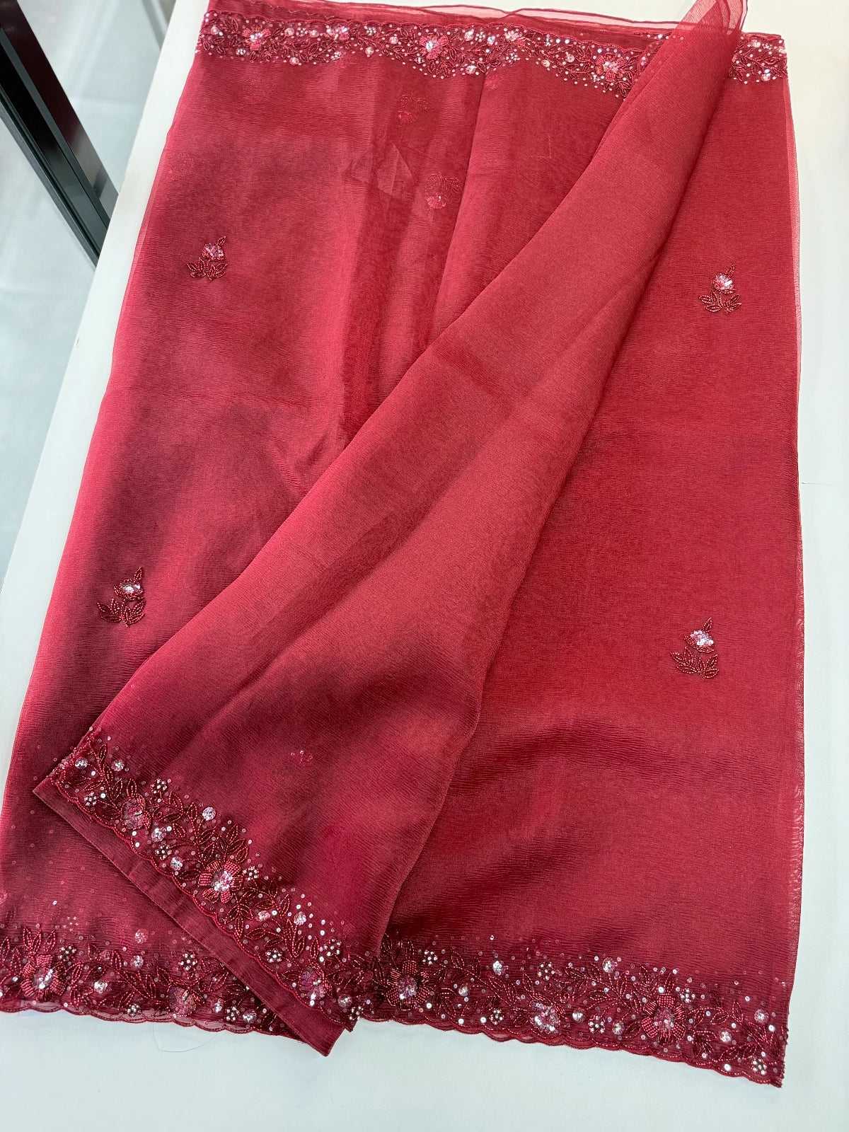 Crushed Tissue / HW129