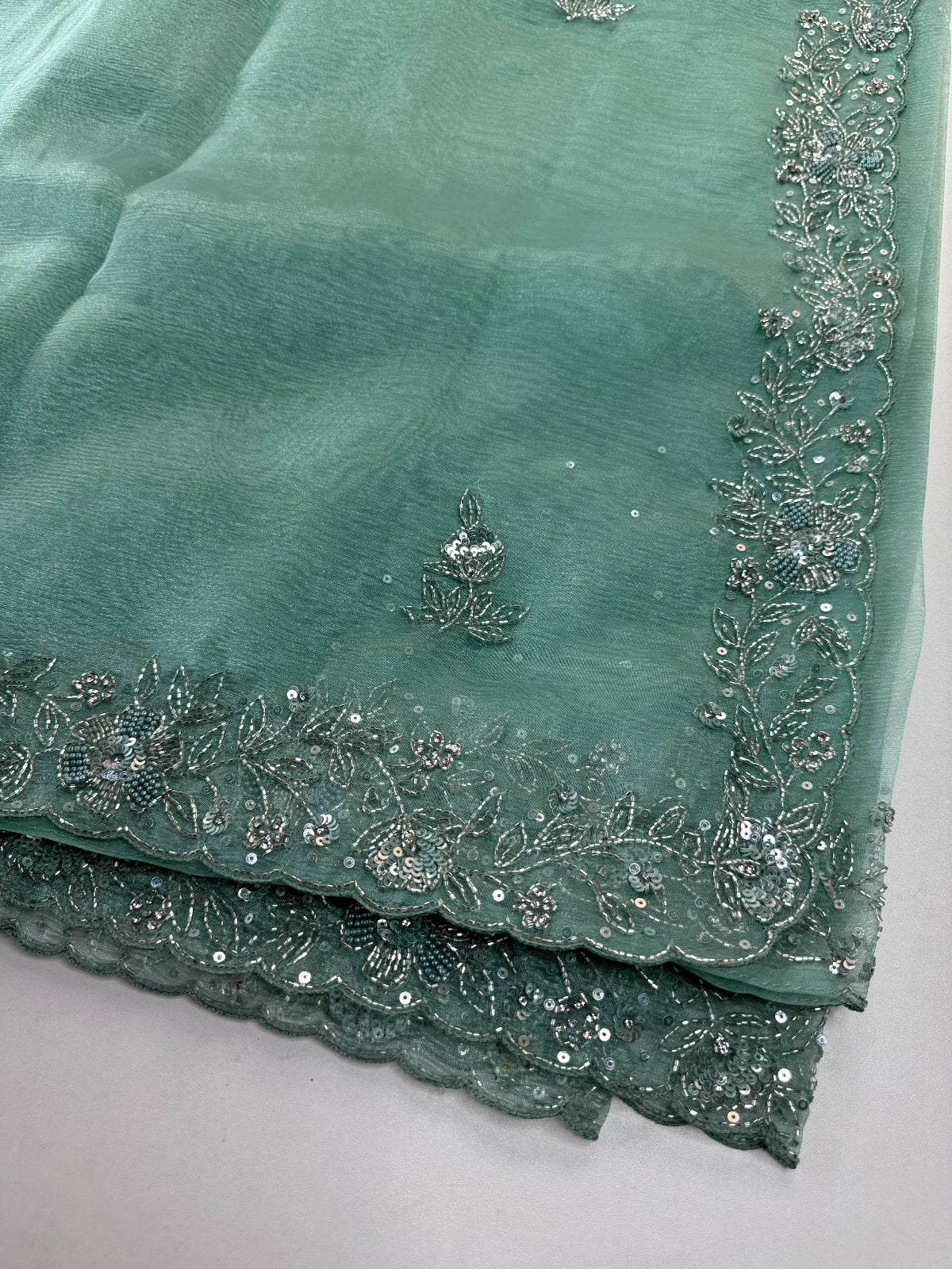 Crushed Tissue / HW129