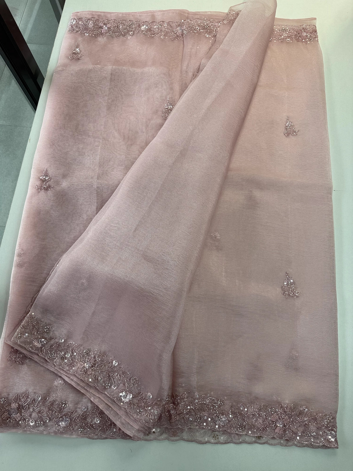 Crushed Tissue / HW129