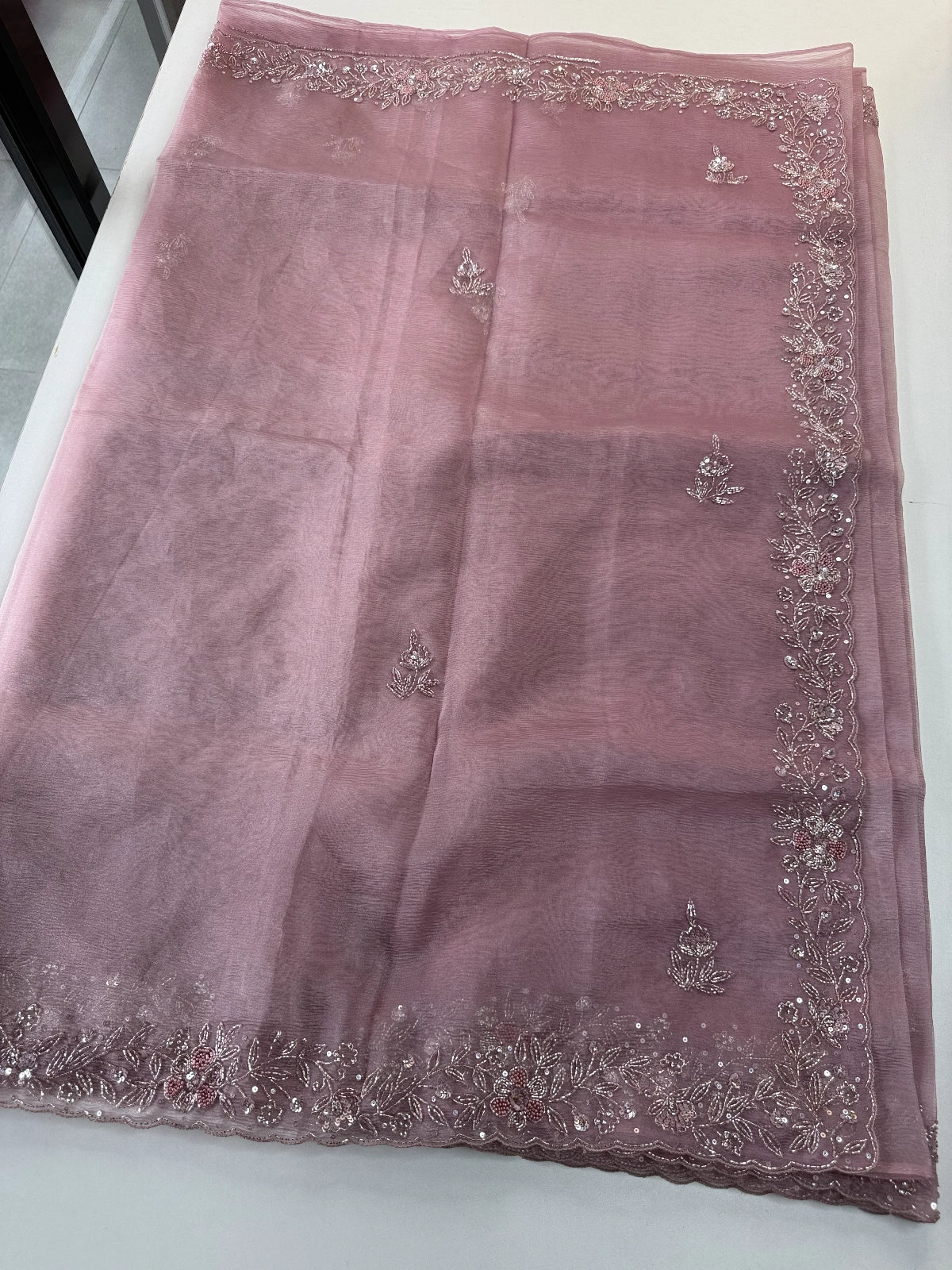 Crushed Tissue / HW129