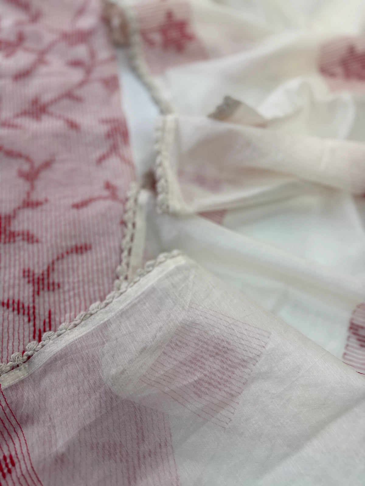 Unstitched salwar set in cotton blend / U5573