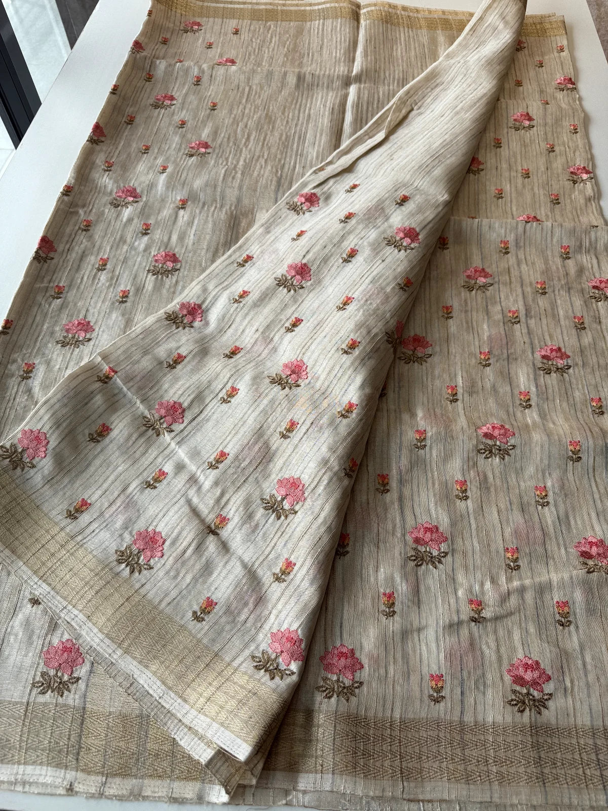 Semi Tussar / SR168