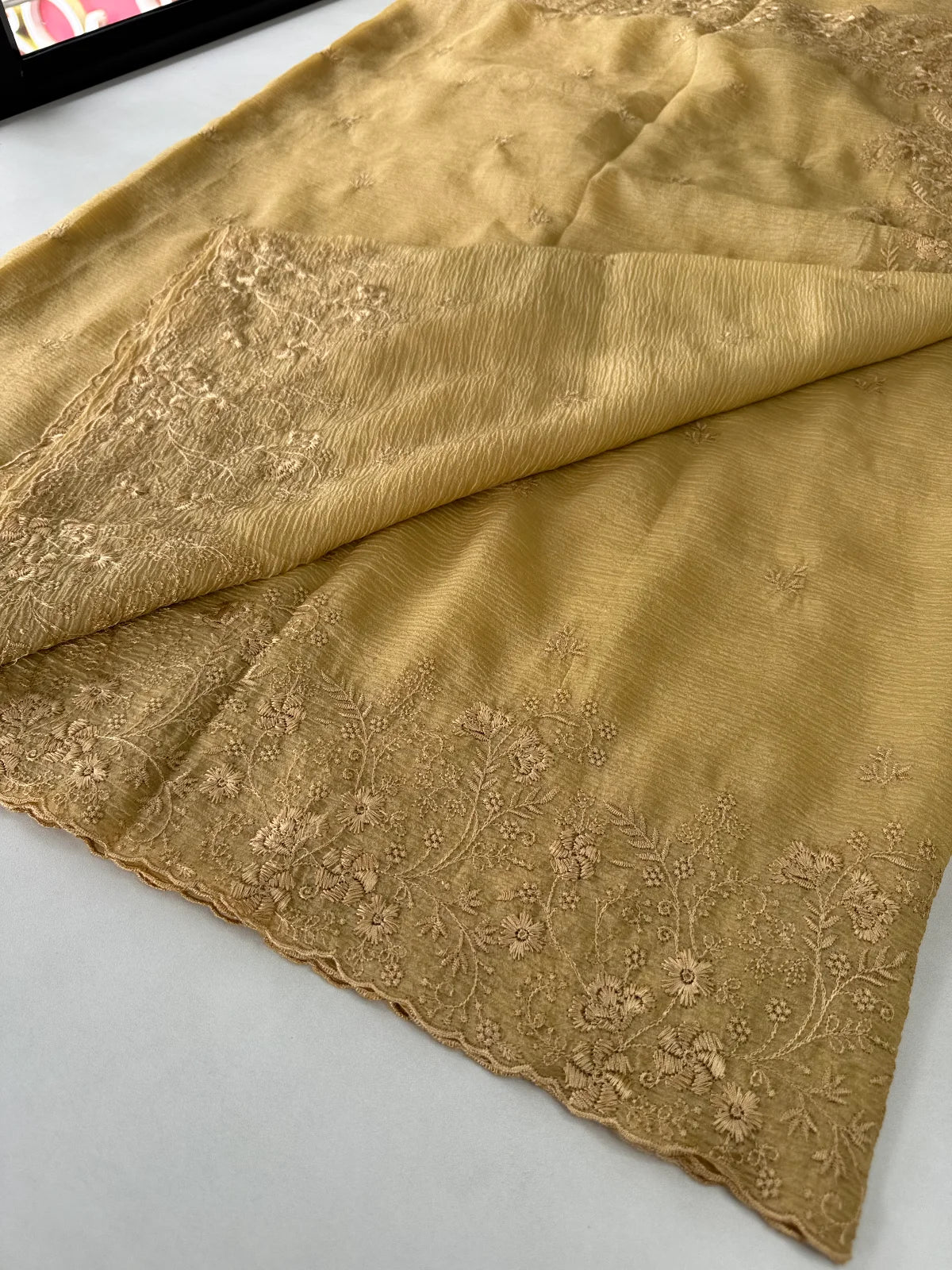 Crushed Crape / CW202