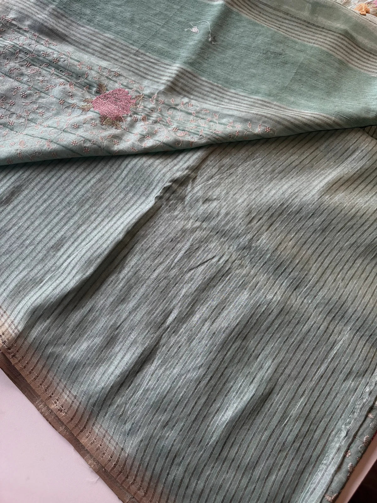 Semi Tussar /SR162