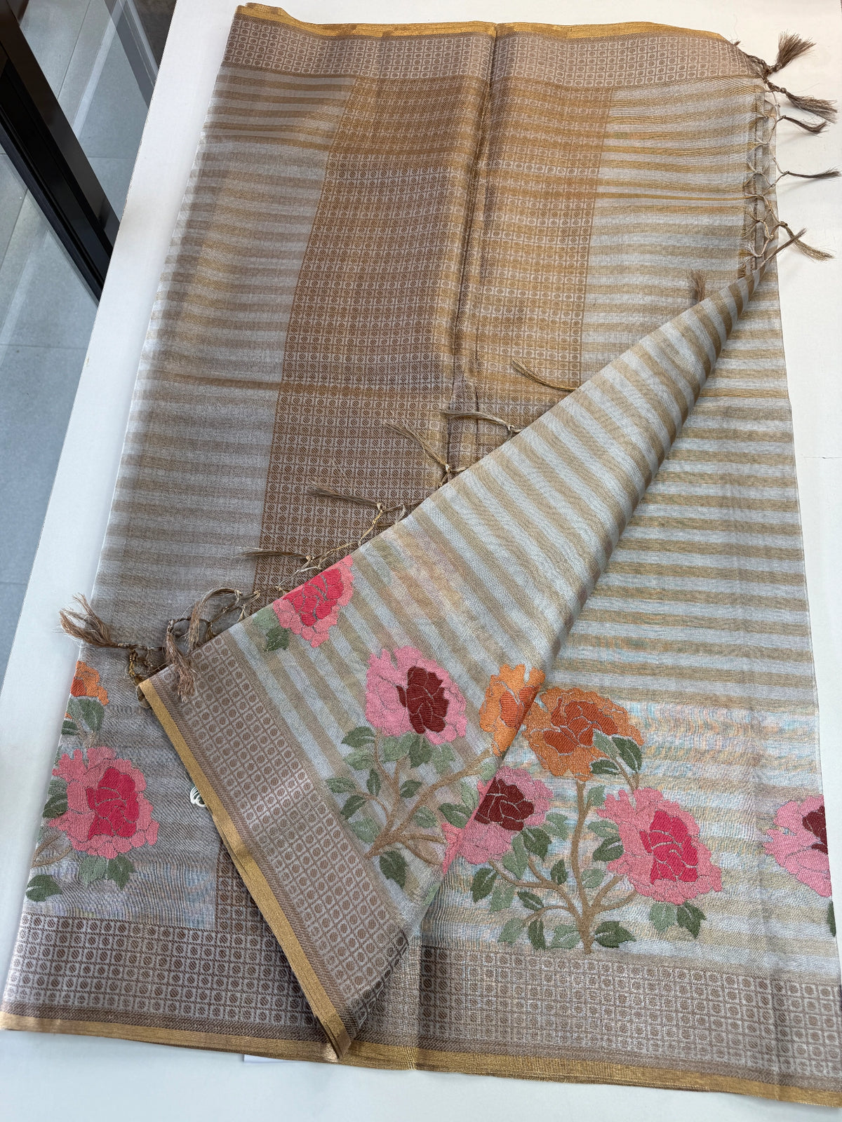 Tissue weaved Saree/ 268D