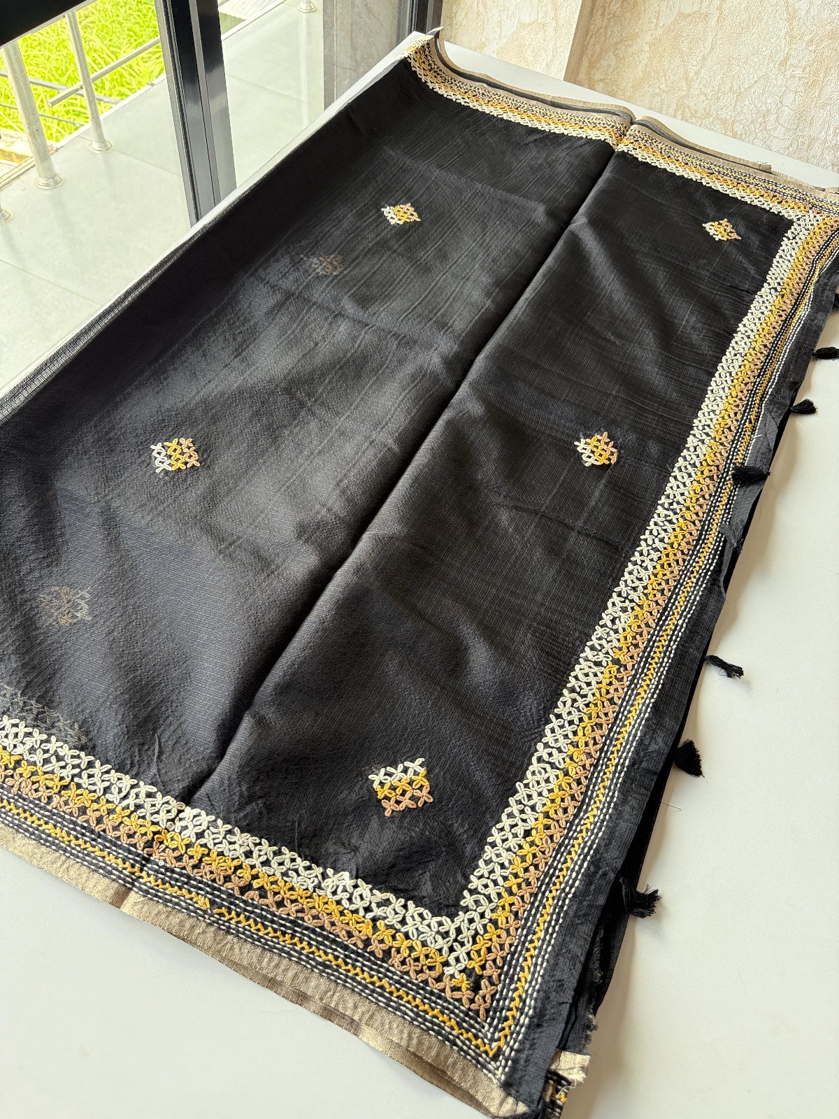 Silky Kotta / CR03