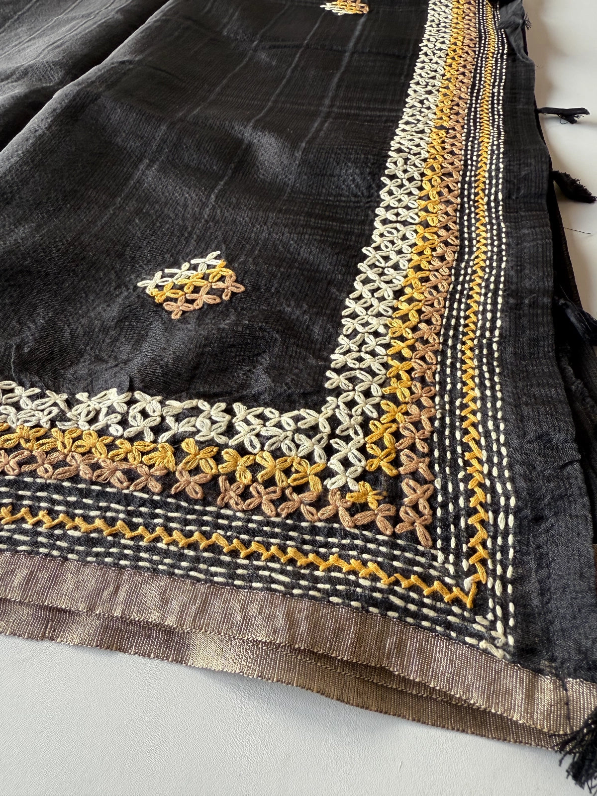 Silky Kotta / CR03