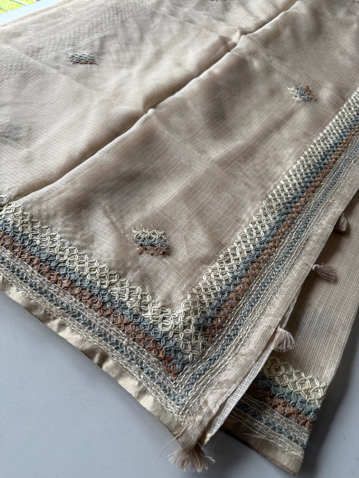 Silky Kotta / CR03