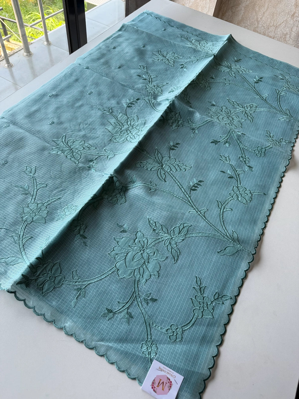 Silky Kotta / D5037