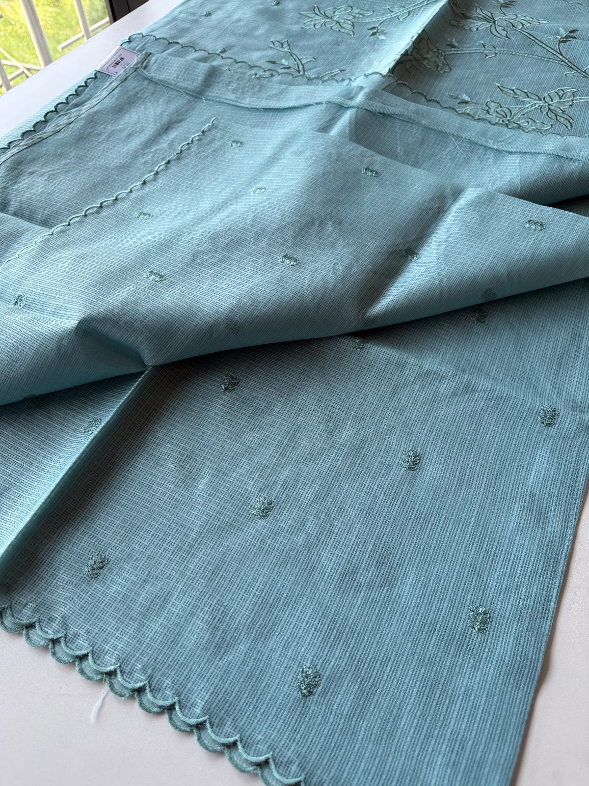 Silky Kotta / D5037
