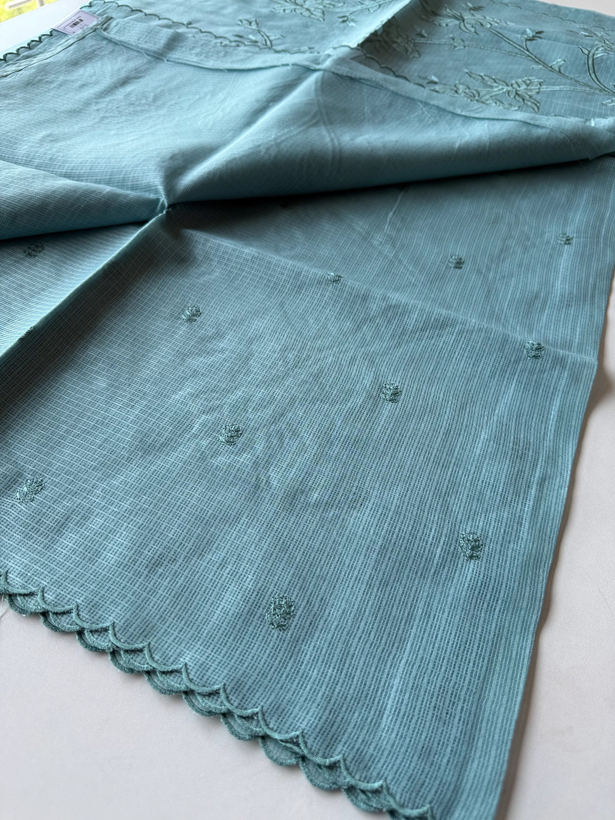 Silky Kotta / D5037