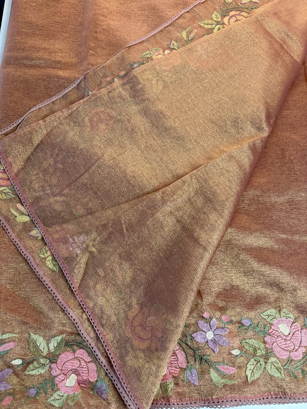 Crushed Tissue Saree / SR179
