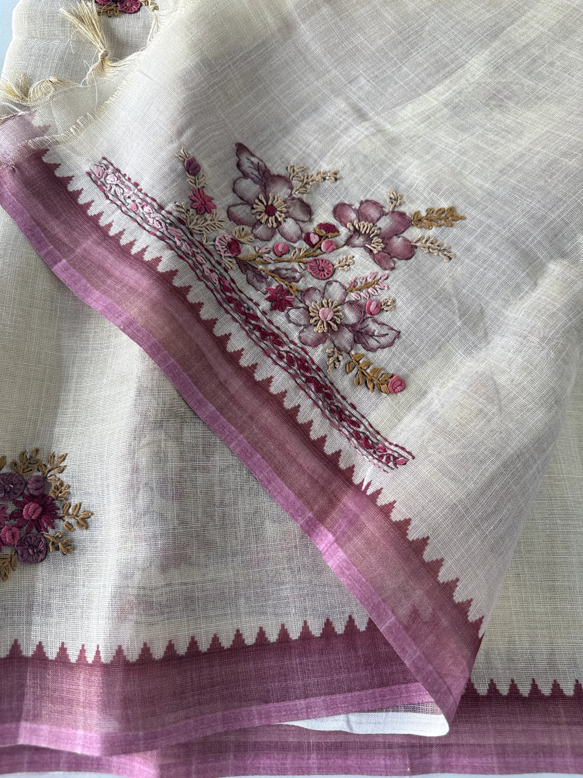 Tissue Linen Saree/ KM4080