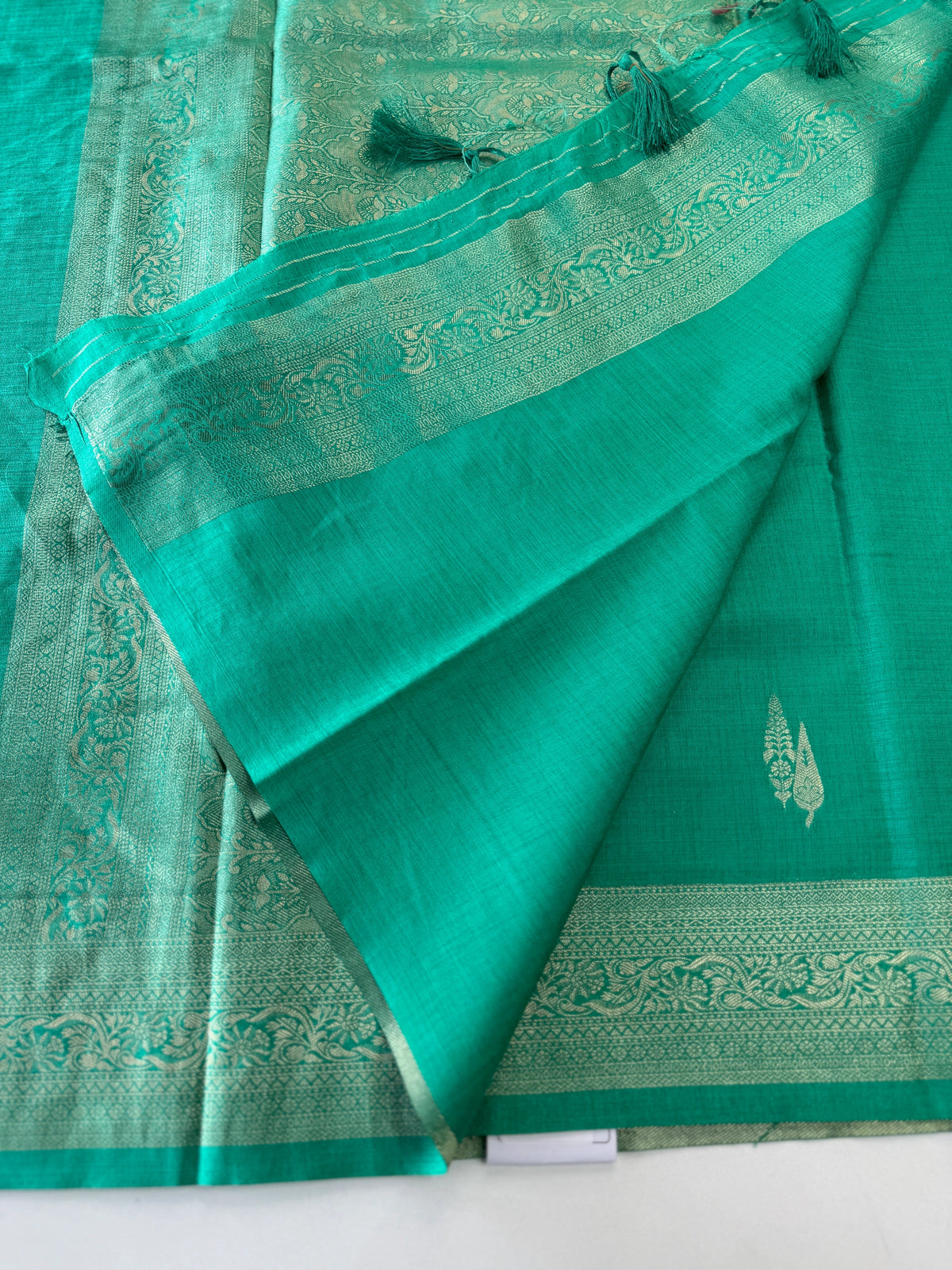 Semi silk Banarasi weaved saree/JFS55