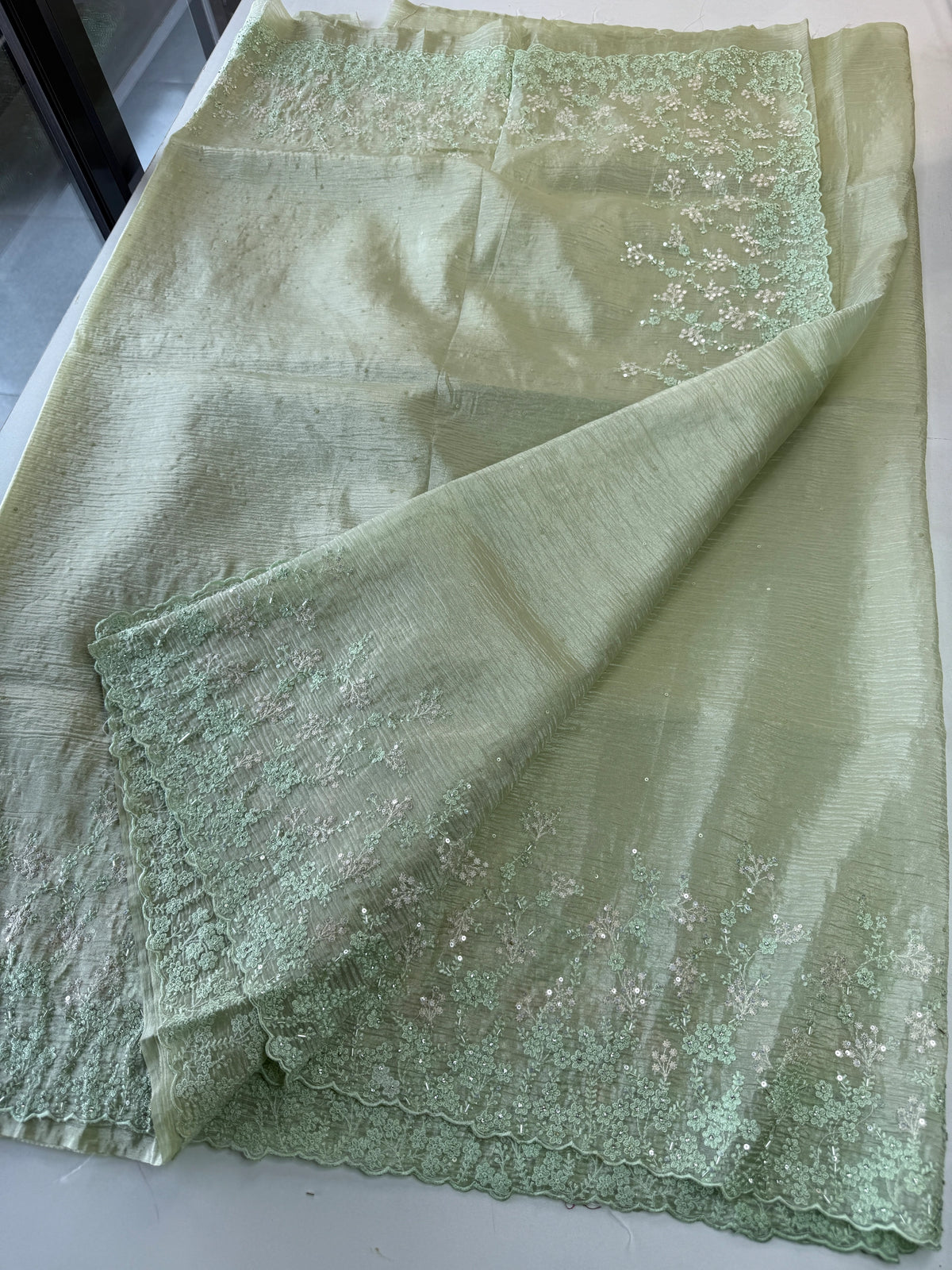 Crushed Crape Saree/ HW456