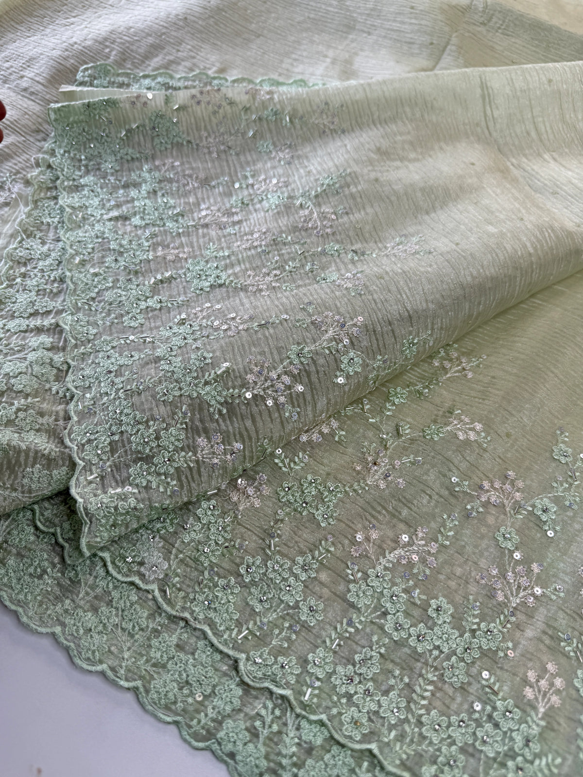 Crushed Crape Saree/ HW456