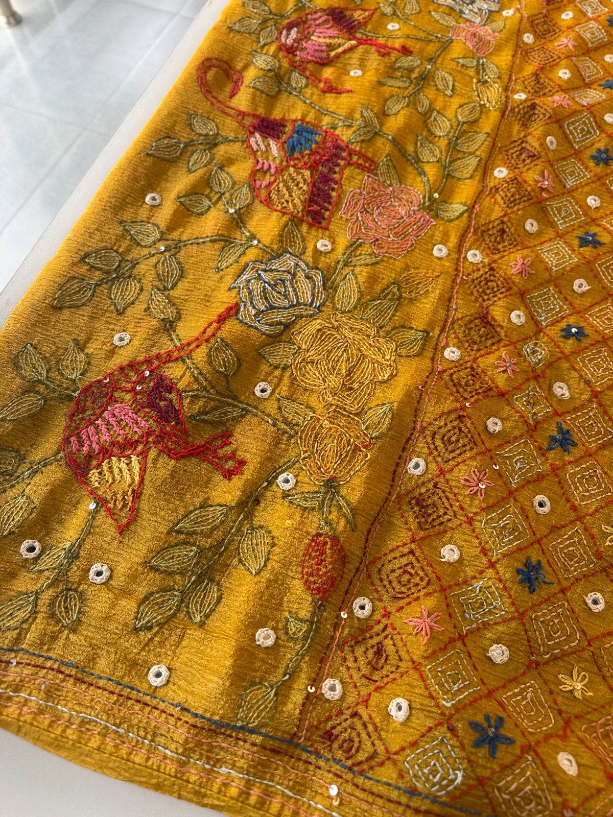 Crashed crape saree / MK069