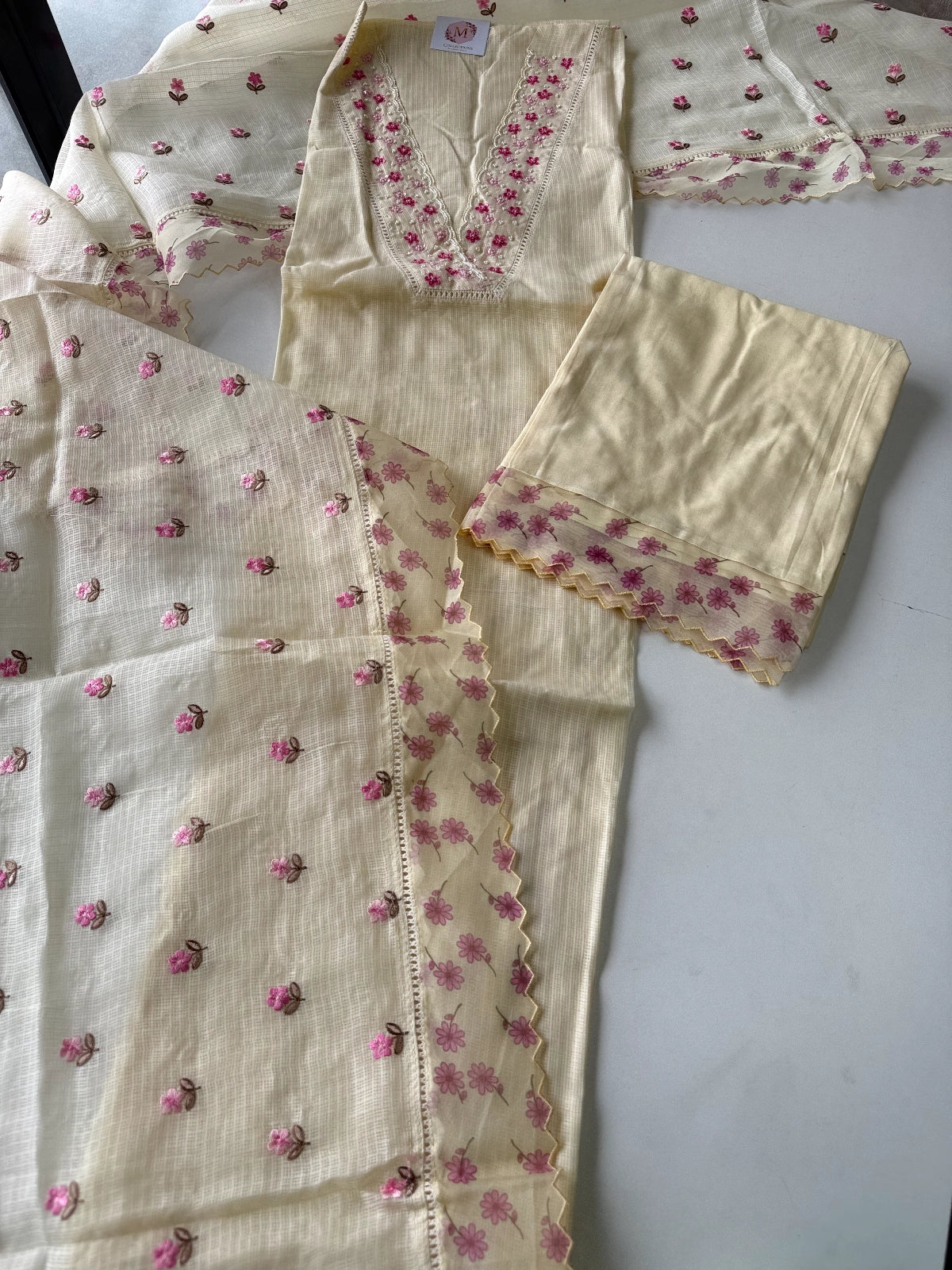 Silky kotta / U4877