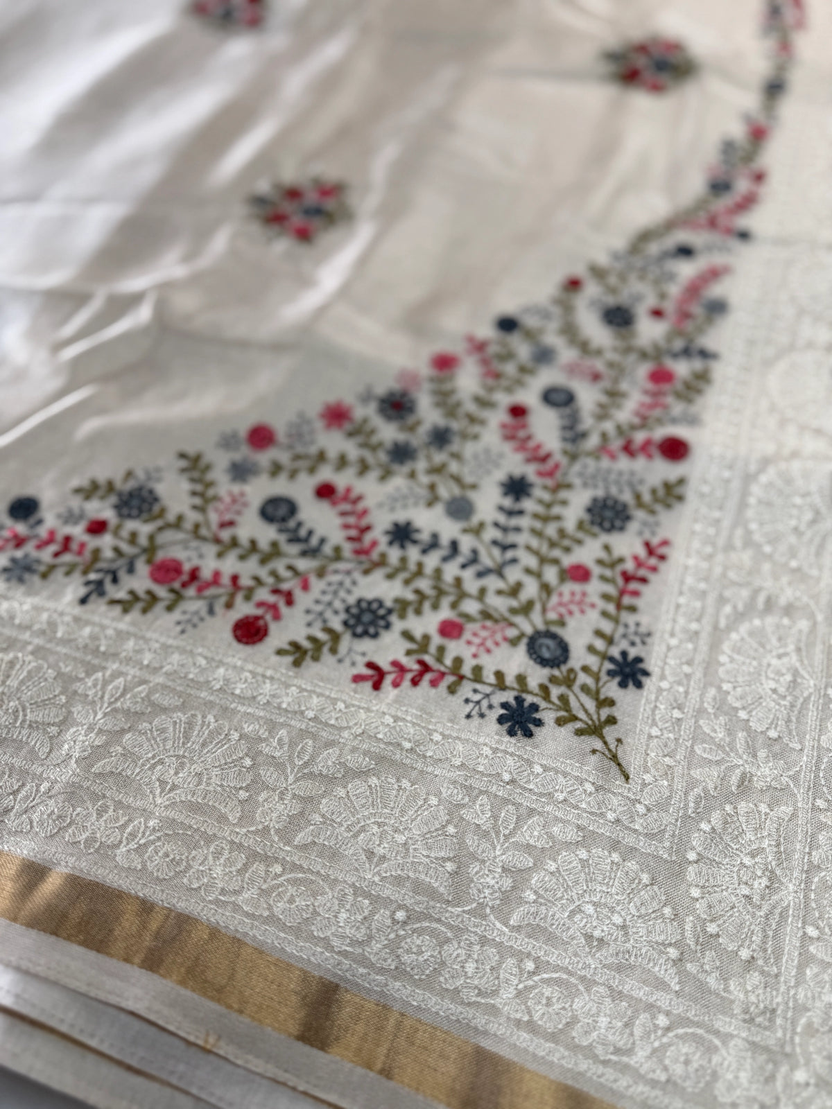Tissue linen Saree/ 610A