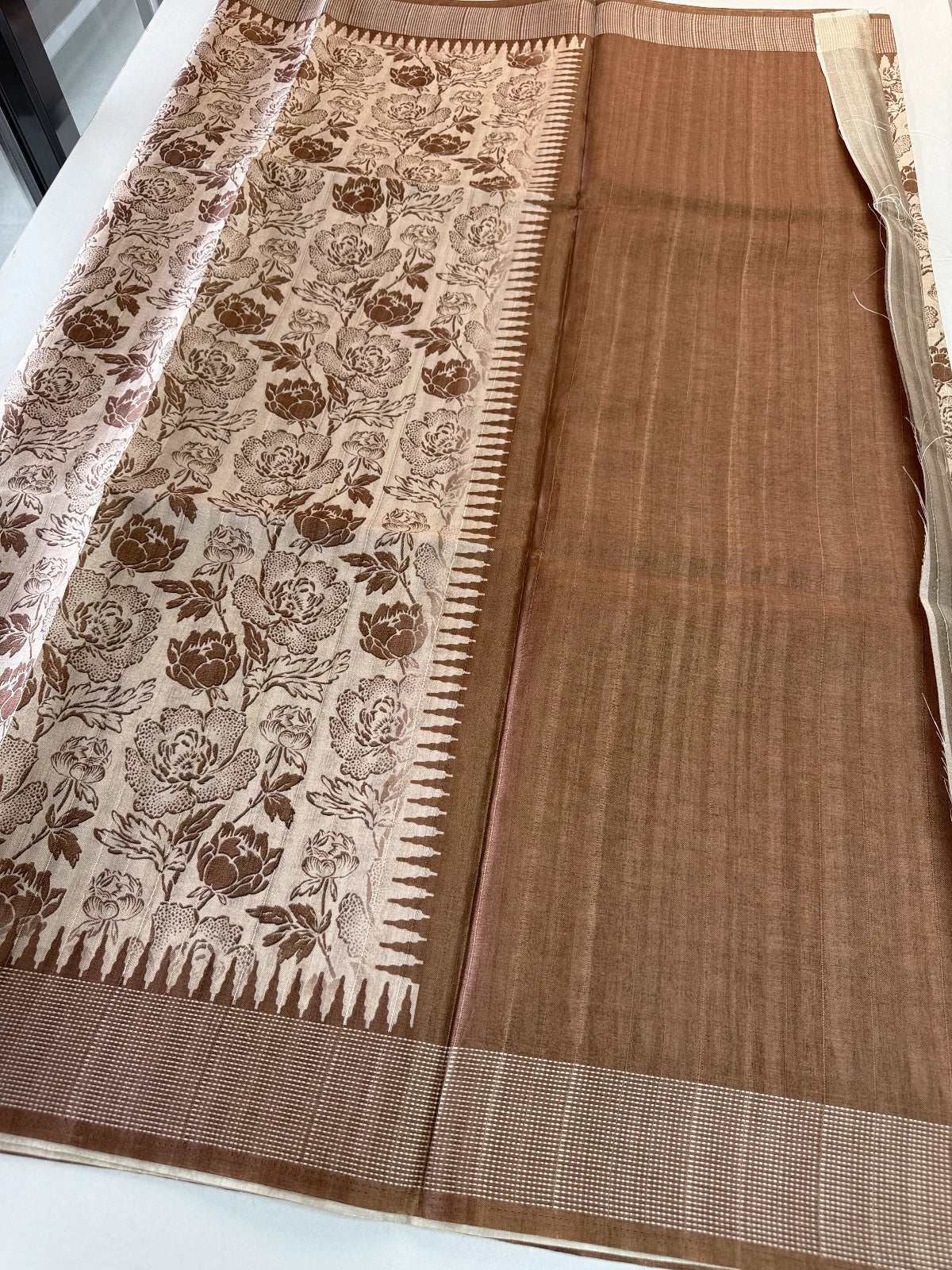 Semi Silk Saree / 1175