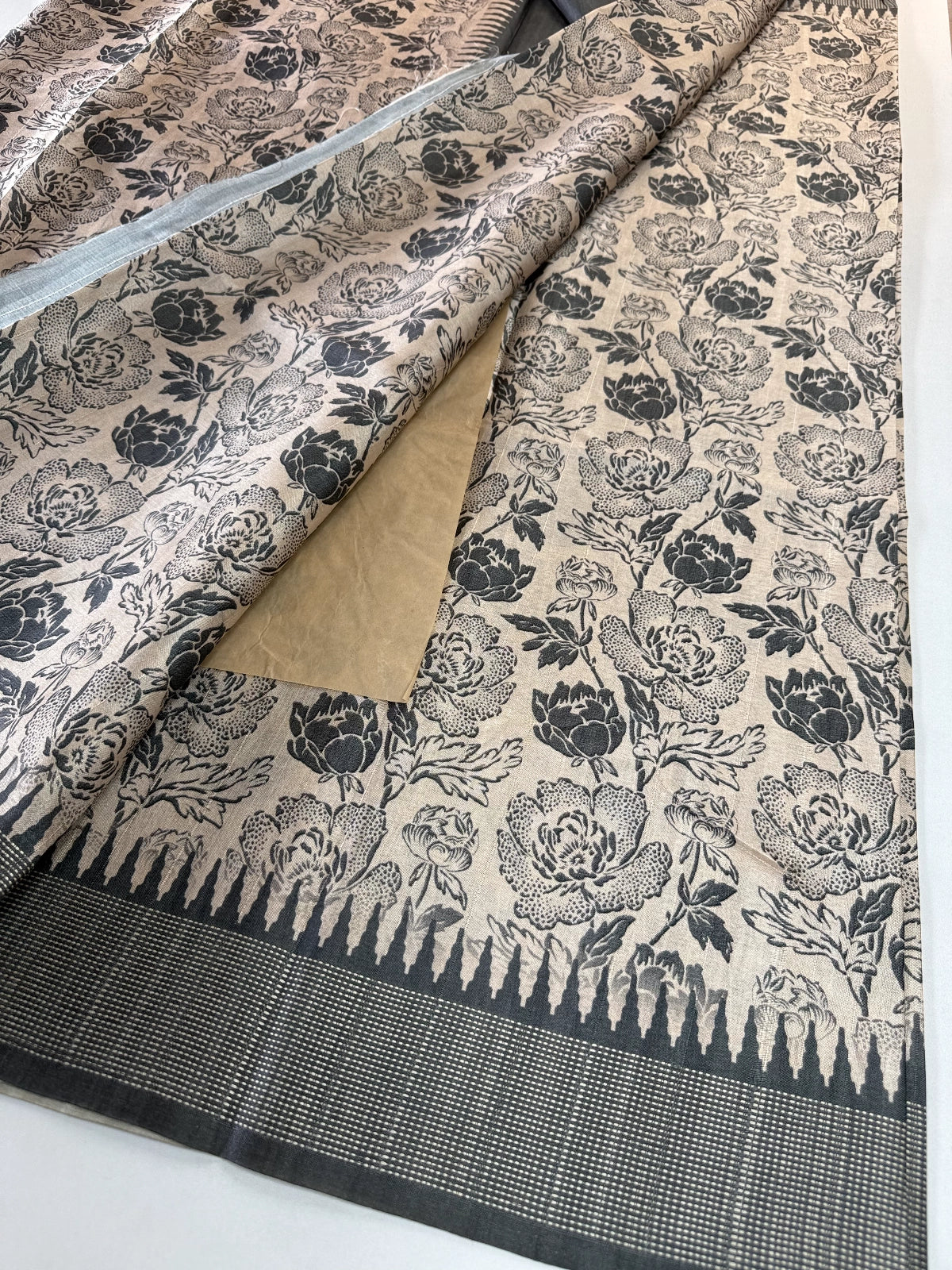 Semi Silk Saree / 1175