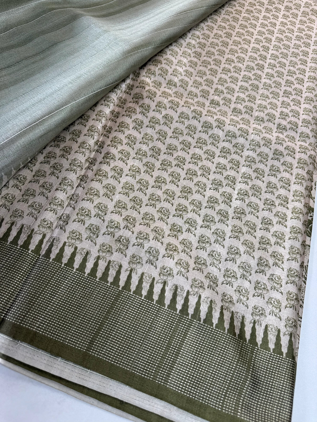 Semi Silk Saree / 1175