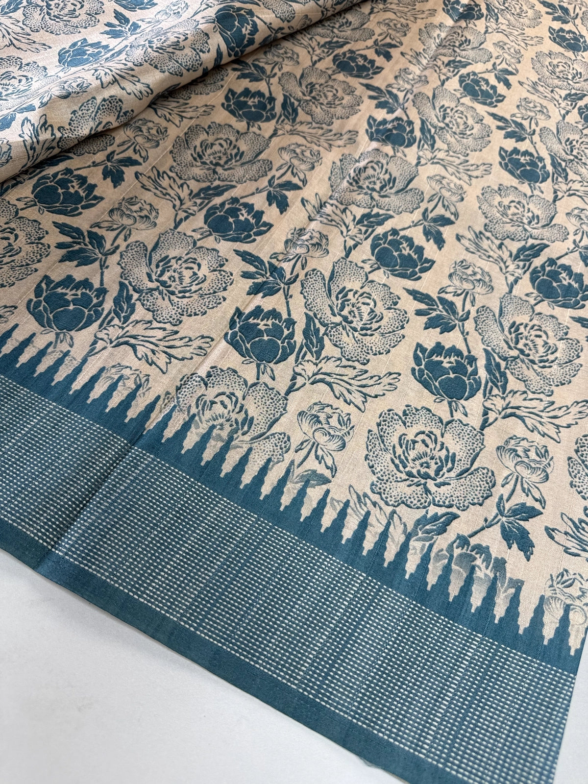 Semi Silk Saree / 1175
