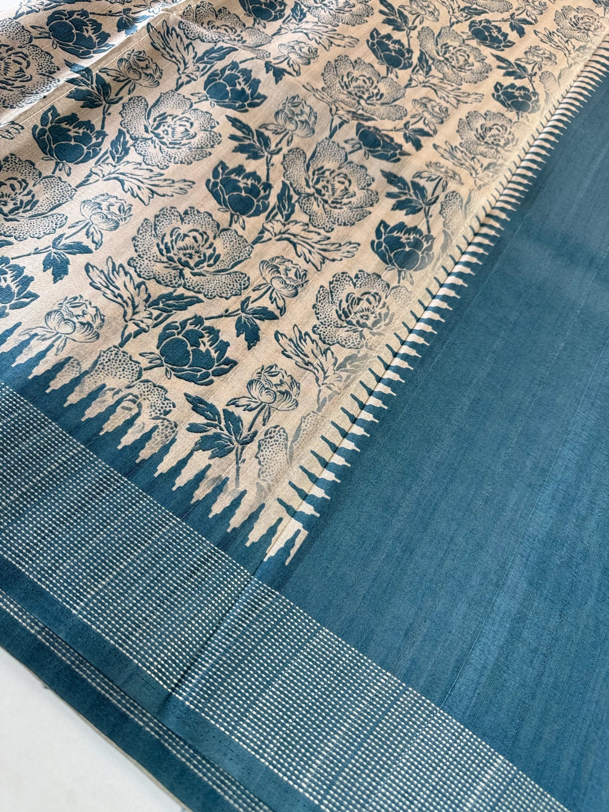 Semi Silk Saree / 1175