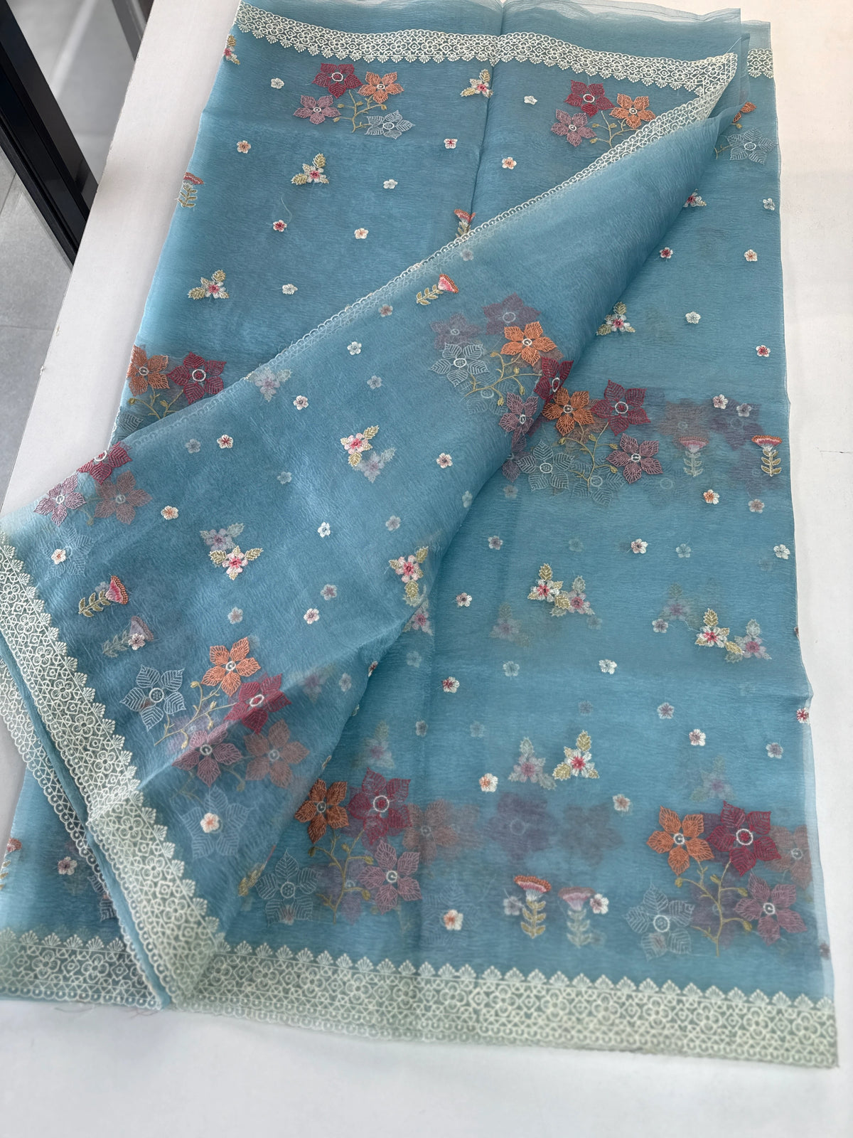 Crushed Tissue Saree/ CW323