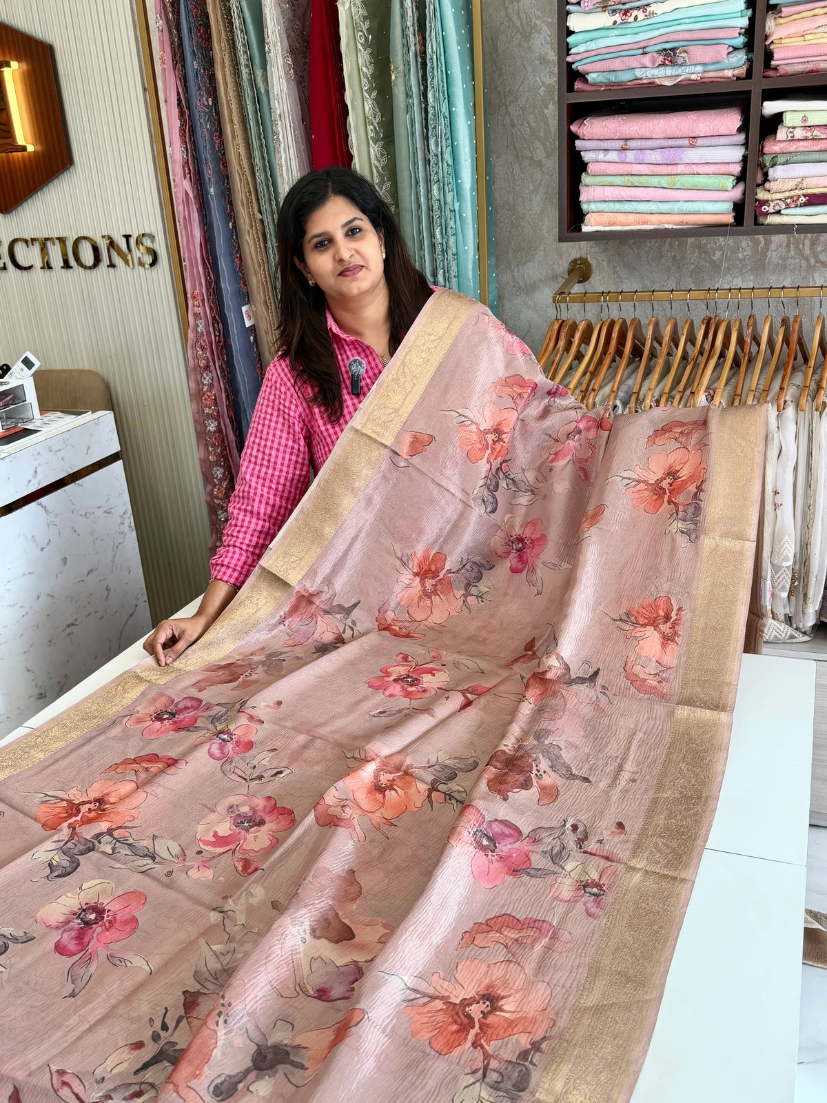 Flowy tissue saree / 229