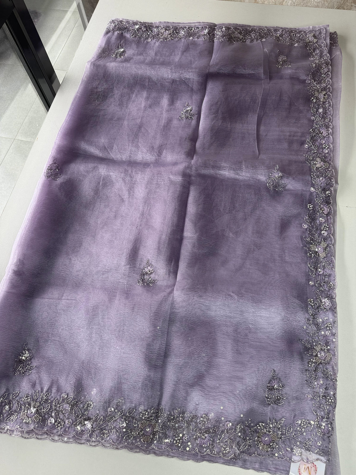 Crushed Tissue / HW129