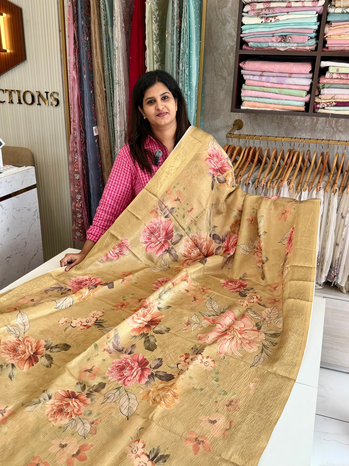 Flowy tissue saree / 229