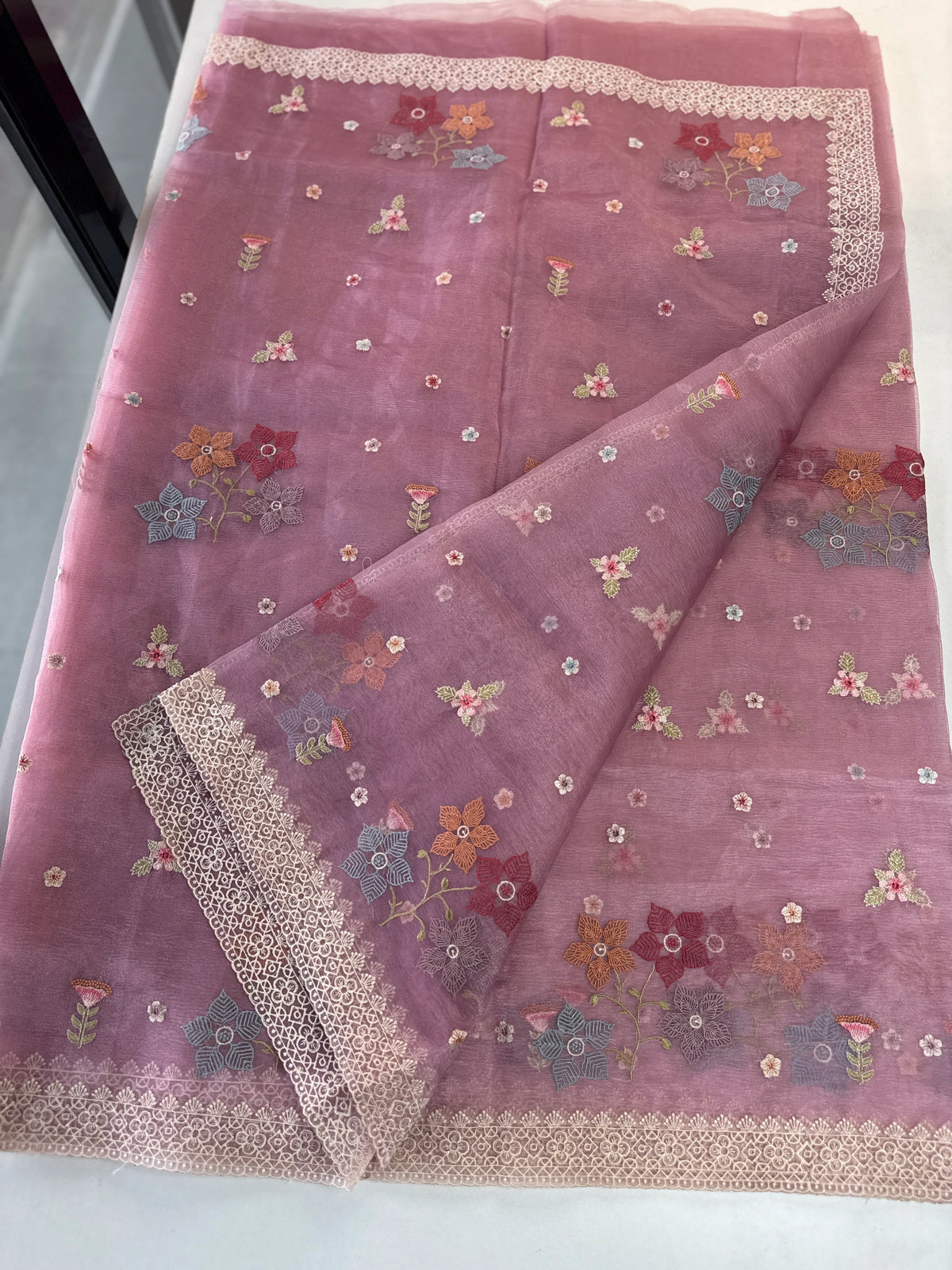 Crushed Tissue Saree/ CW323