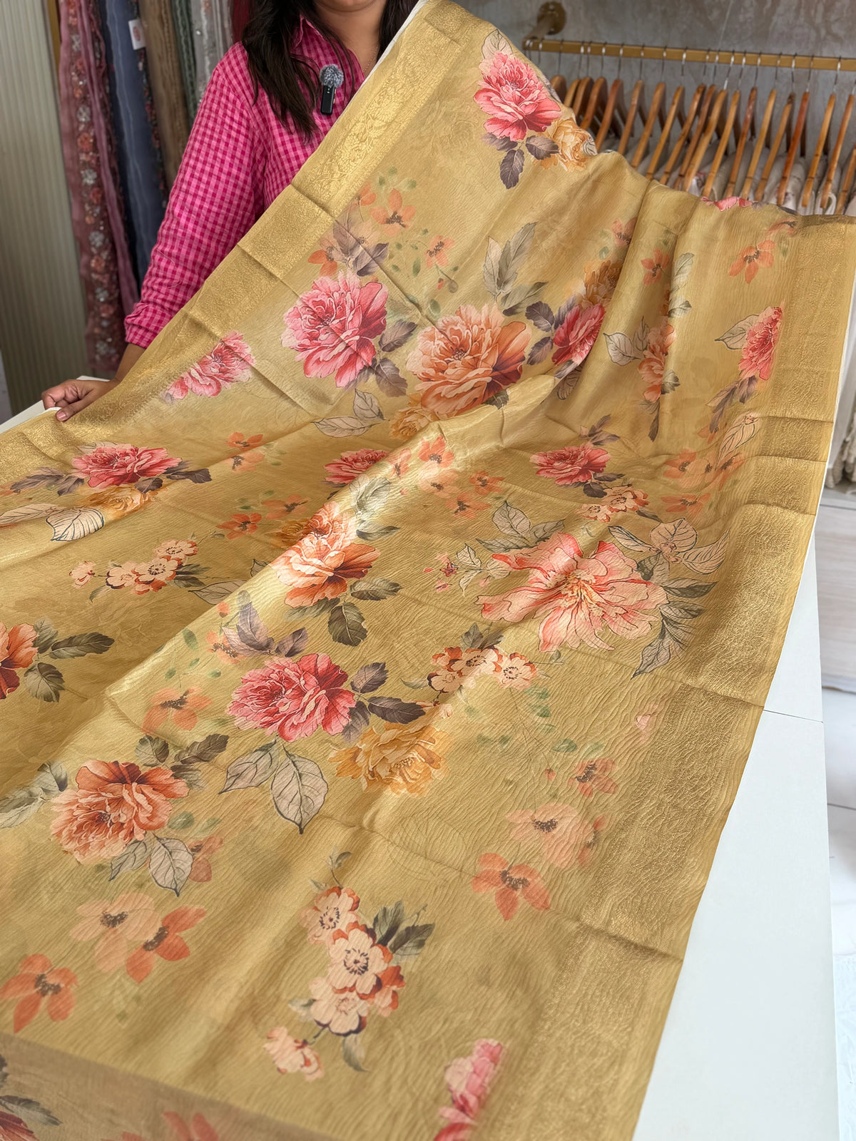Flowy tissue saree / 229