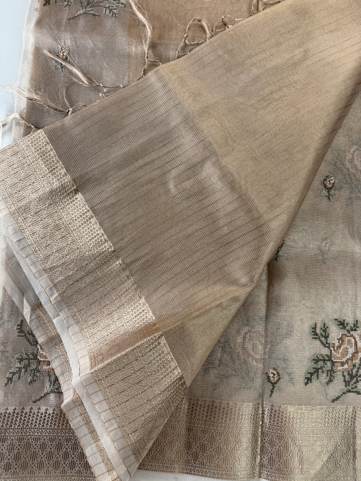 Tissue saree/ 5400