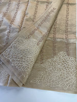 Semi silk finished saree/8065