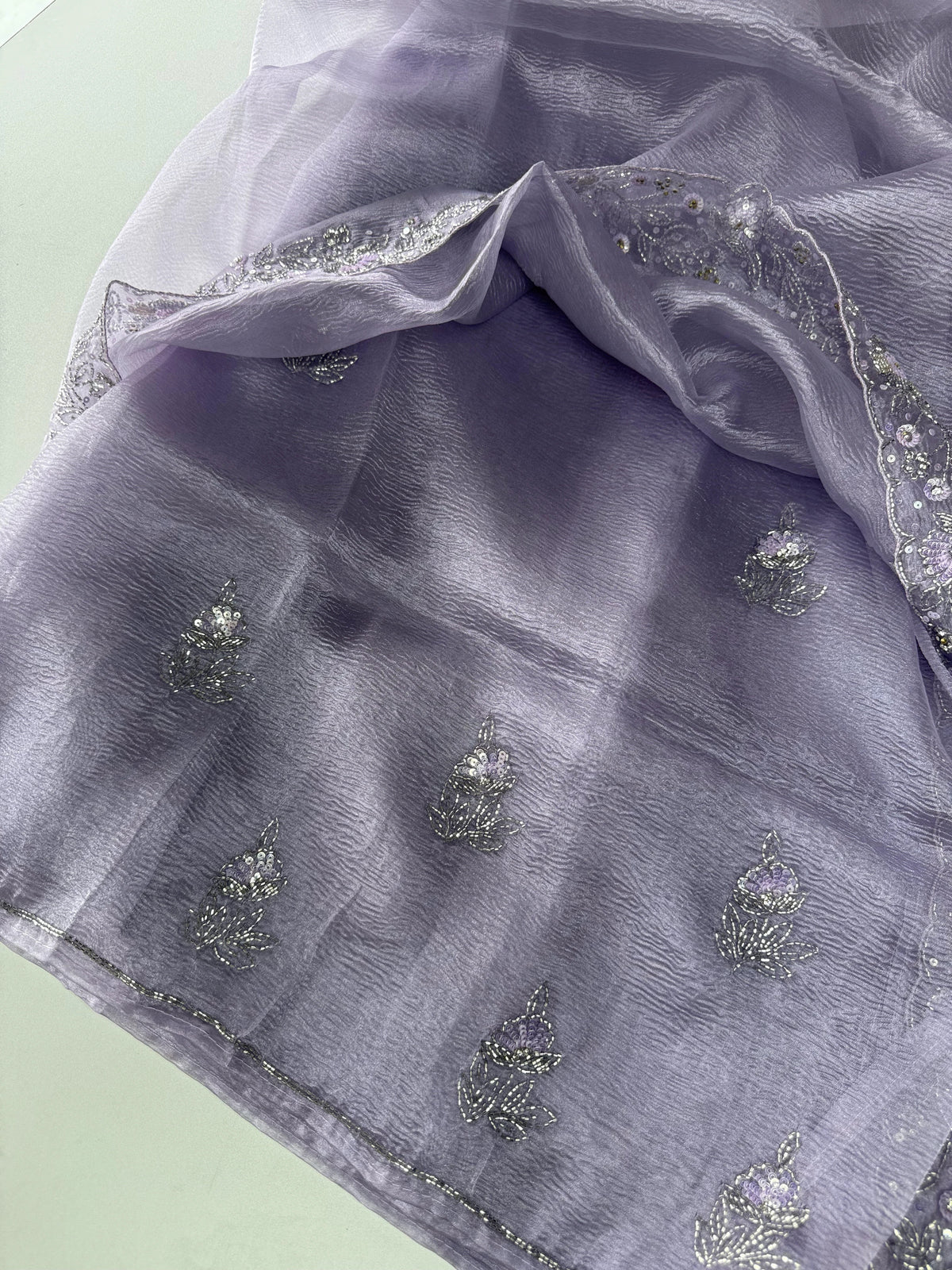 Crushed Tissue / HW129