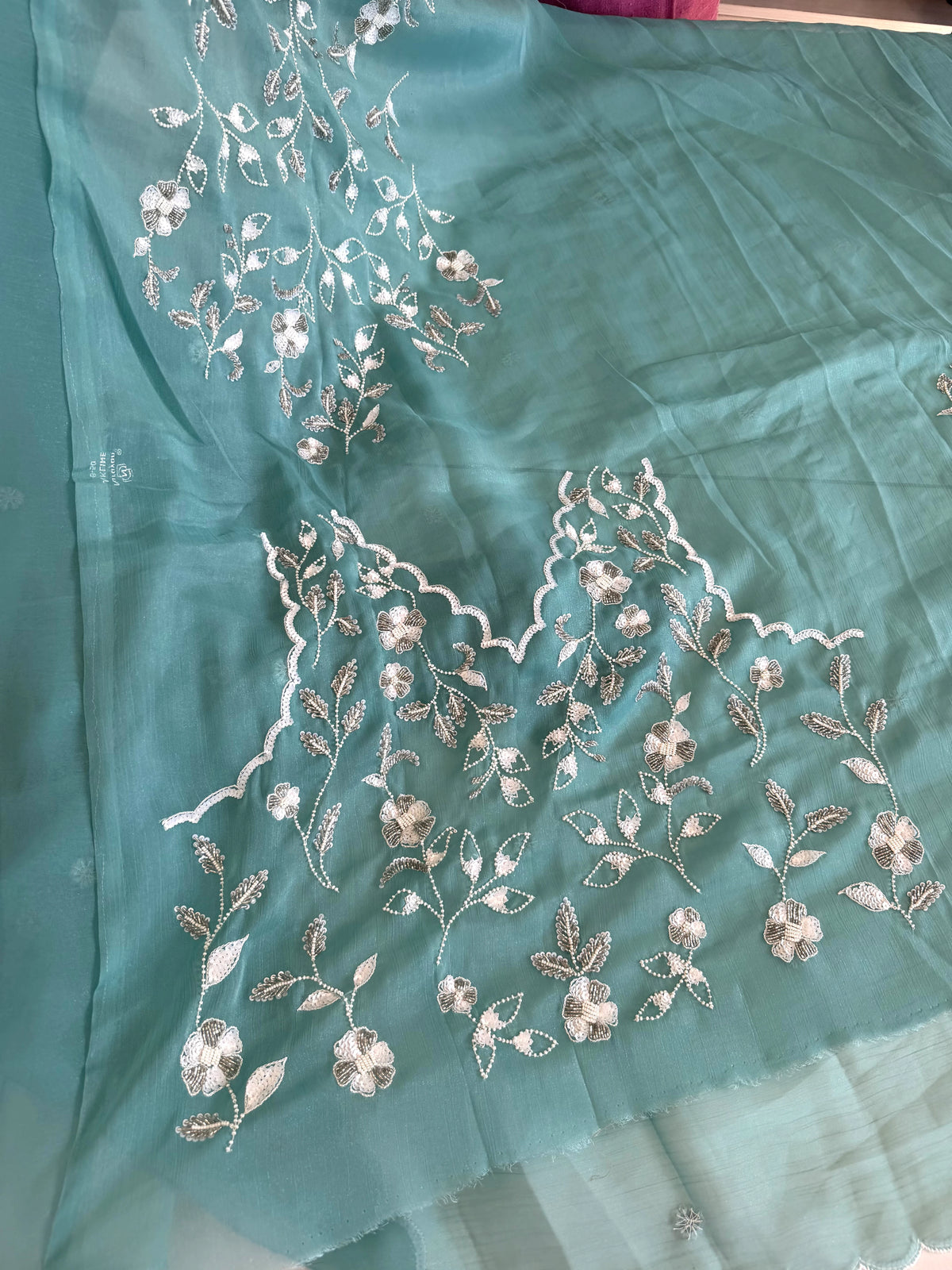 Chiffon Saree with Handowrk /Bj3140