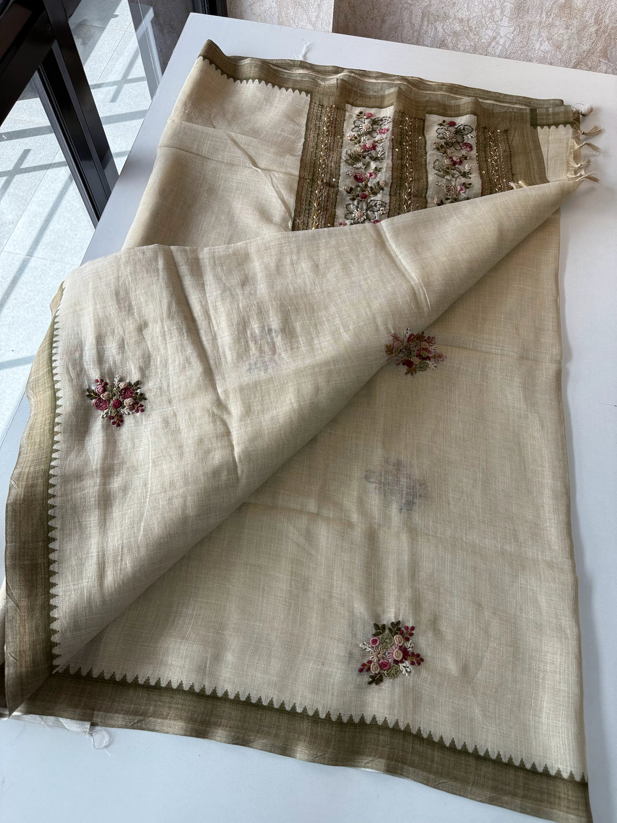 Tissue Linen Saree/ KM4080