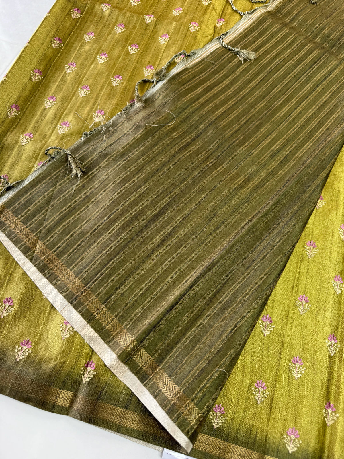 Soft Semi Tussar Saree / FG381