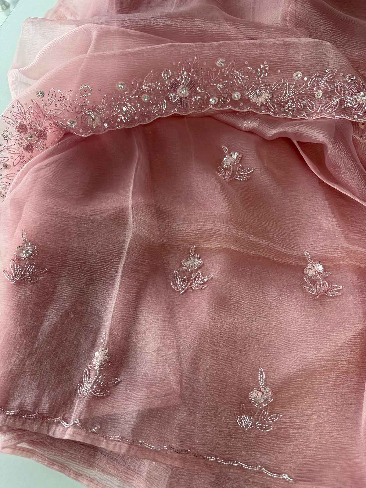 Crushed Tissue / HW129